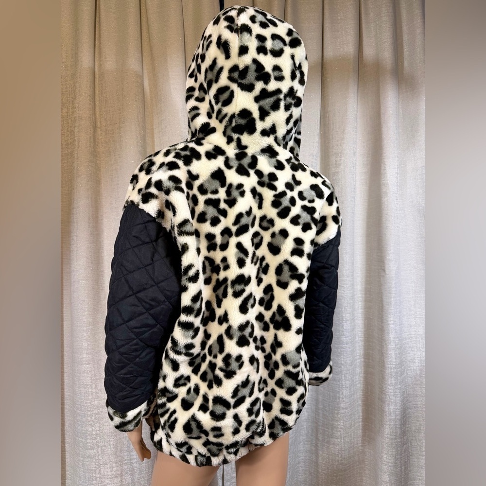 Black & White Leopard Faux Fur Hoodie Jacket (No Brand, Unisex Fit) - Picture 5 of 9